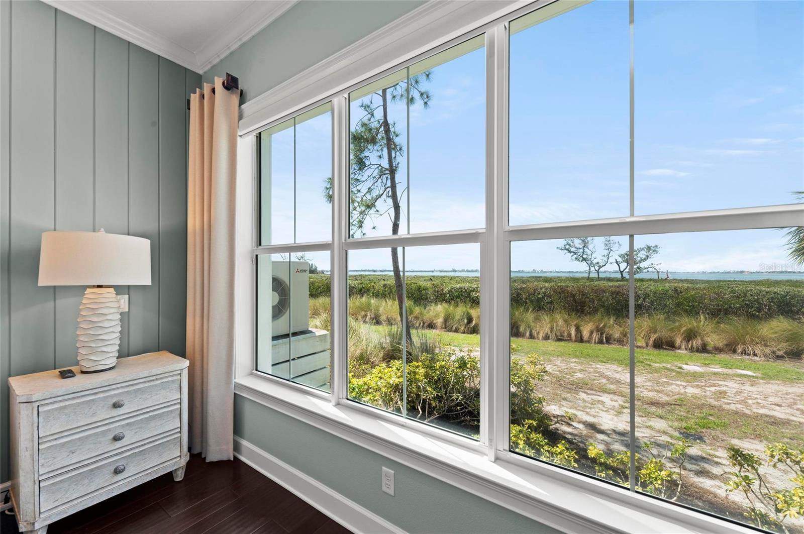 358 COMPASS POINT DR #101