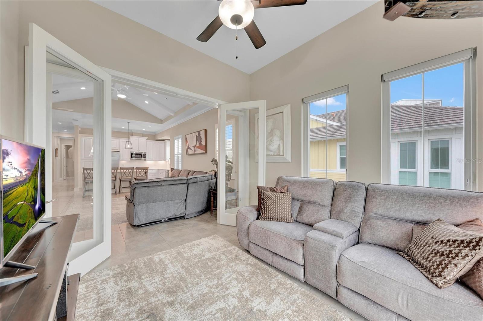 282 SAPPHIRE LAKE DRIVE DR #201