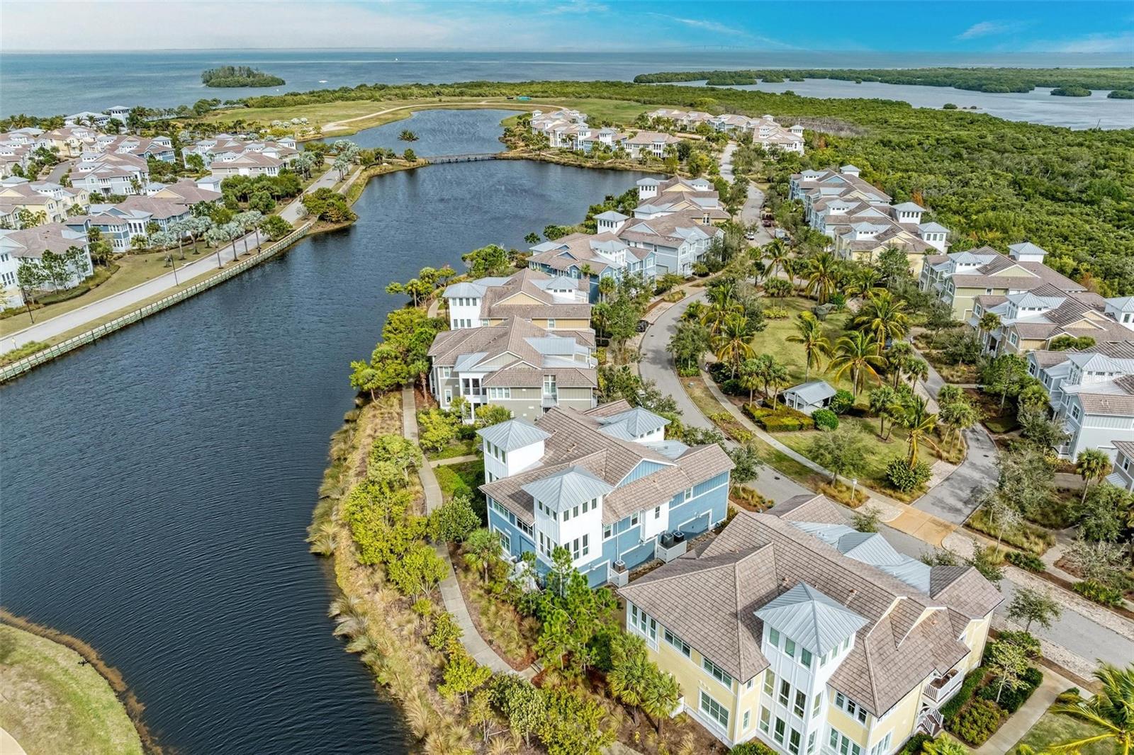 282 SAPPHIRE LAKE DRIVE DR #201