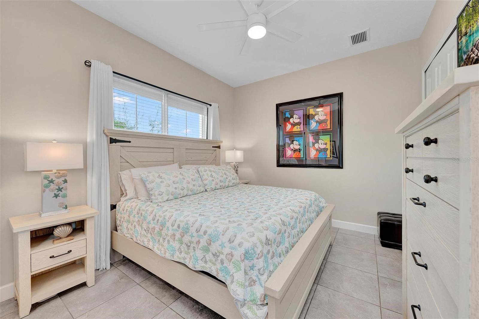 282 SAPPHIRE LAKE DRIVE DR #201