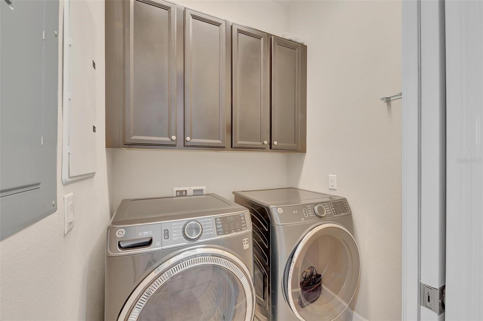 282 SAPPHIRE LAKE DRIVE DR #201