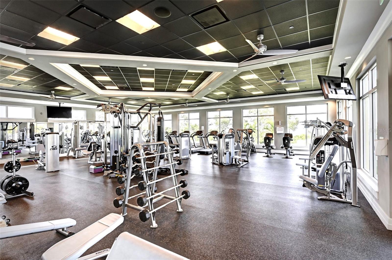 282 SAPPHIRE LAKE DRIVE DR #201