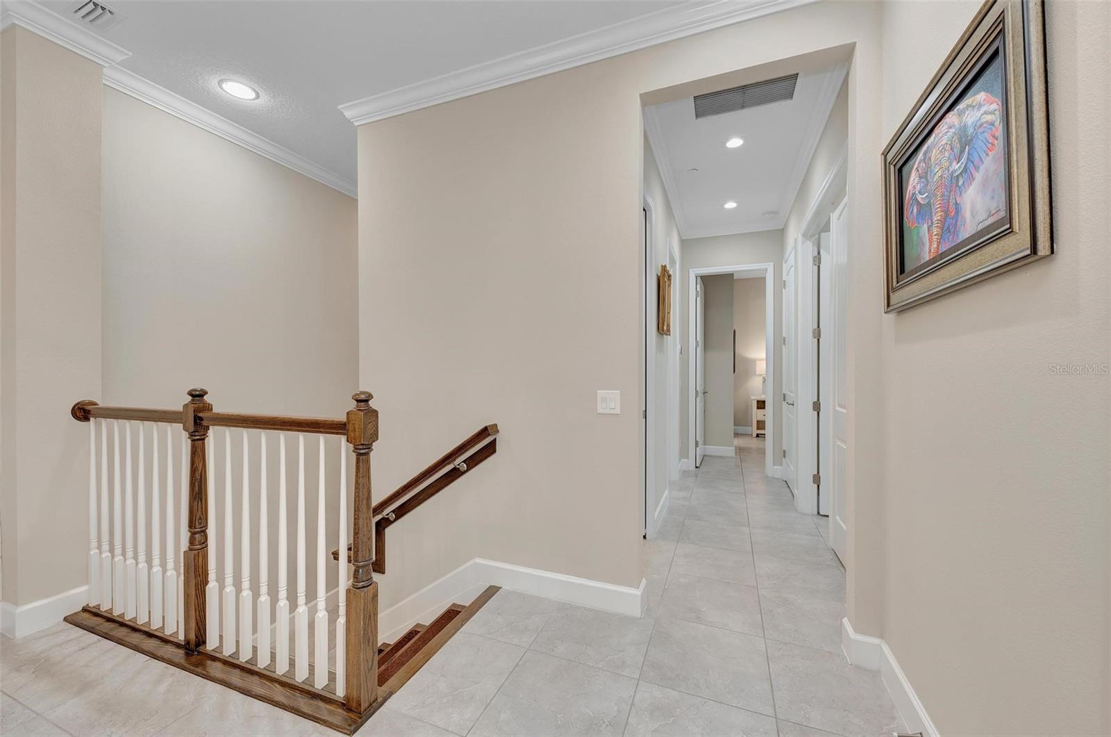 282 SAPPHIRE LAKE DRIVE DR #201