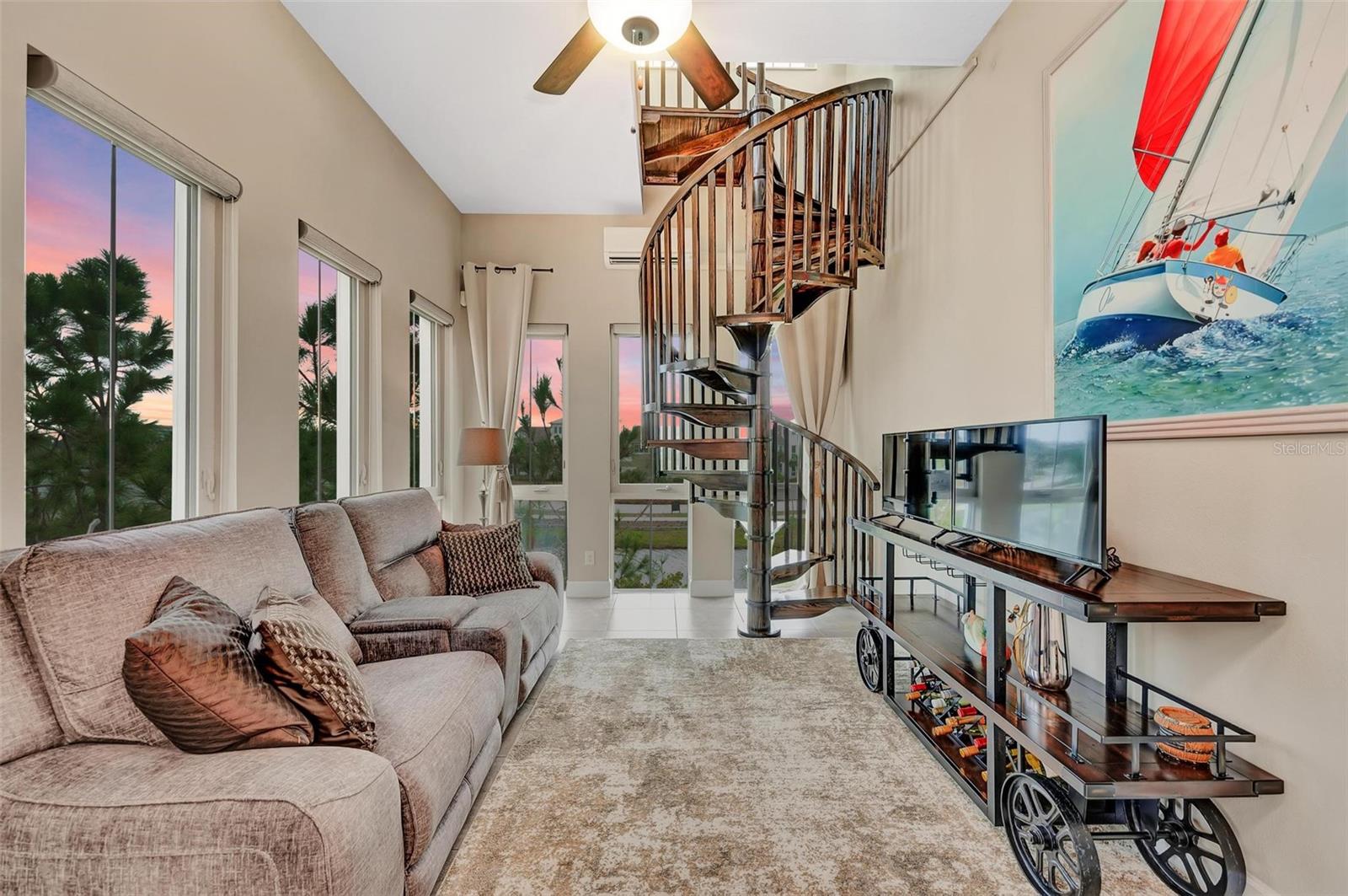 282 SAPPHIRE LAKE DRIVE DR #201