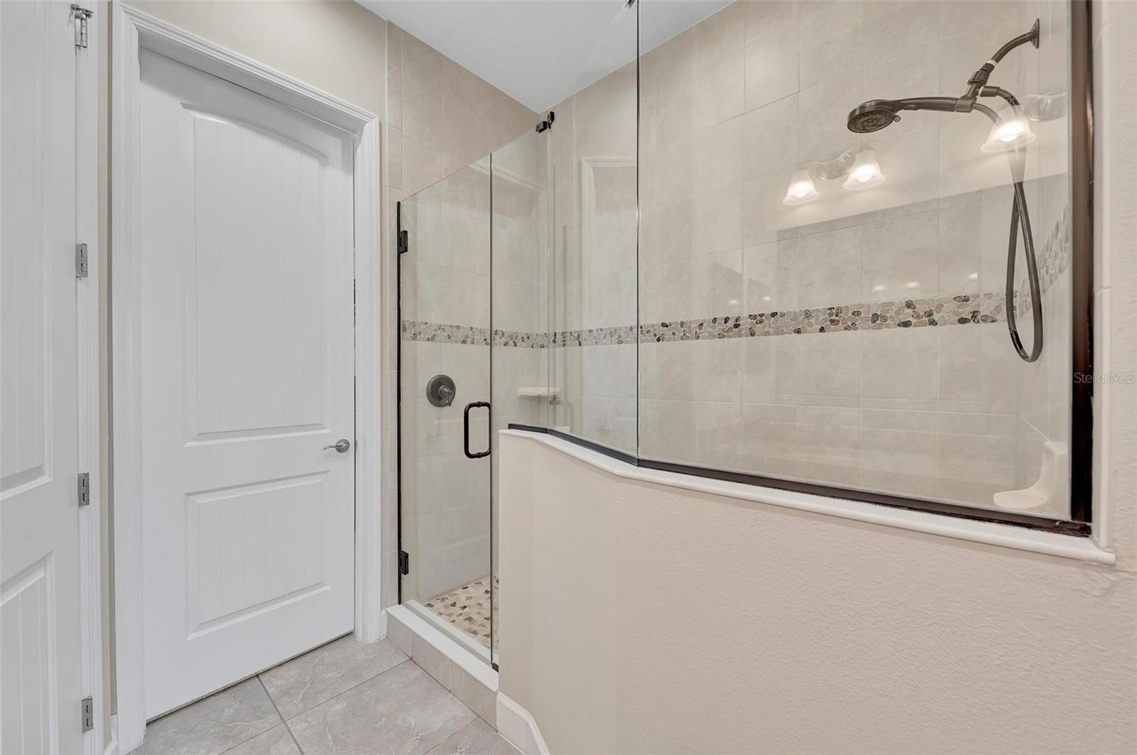 282 SAPPHIRE LAKE DRIVE DR #201