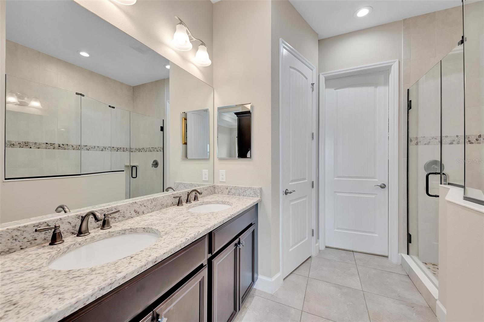 282 SAPPHIRE LAKE DRIVE DR #201