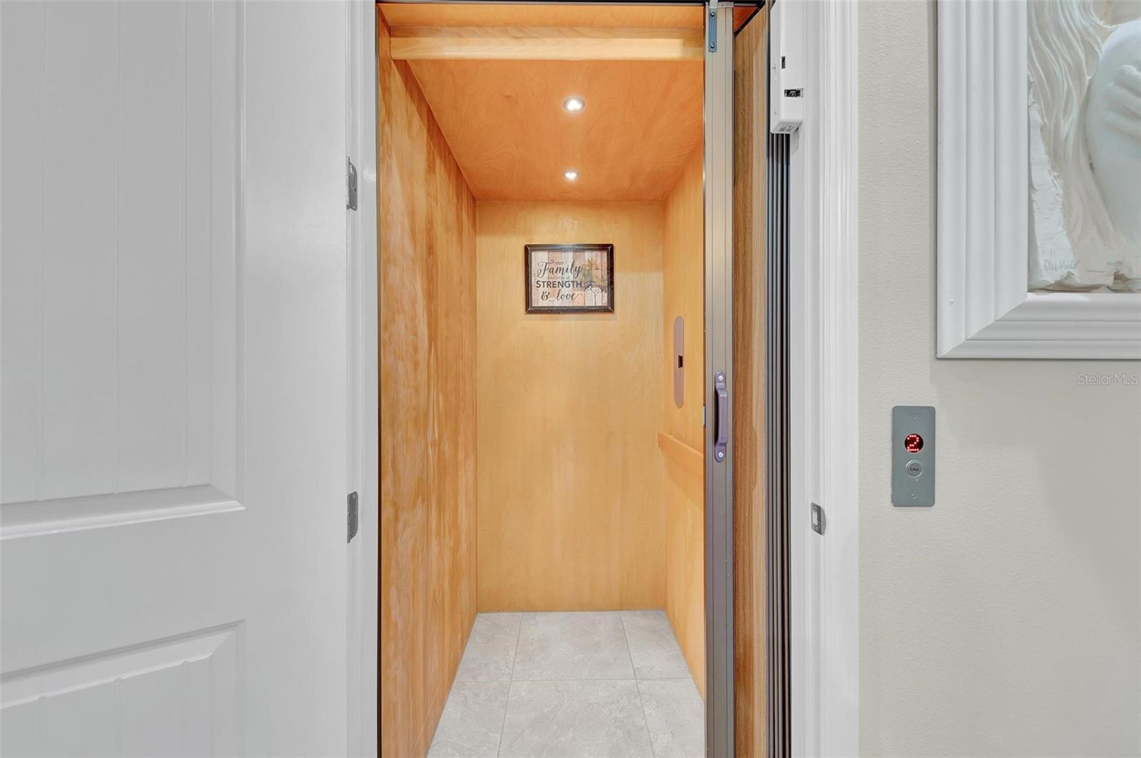 282 SAPPHIRE LAKE DRIVE DR #201