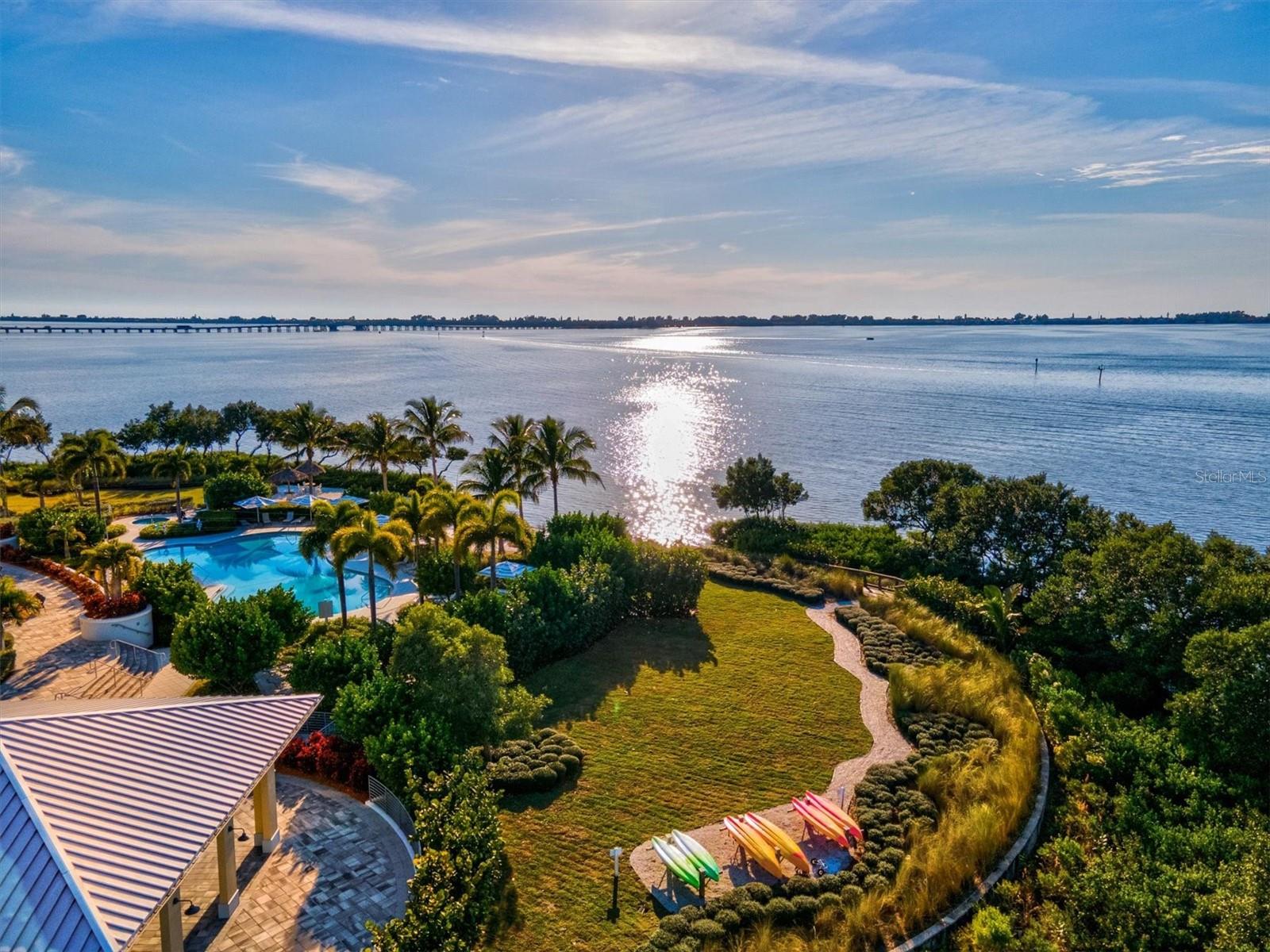319 COMPASS POINT DR #201