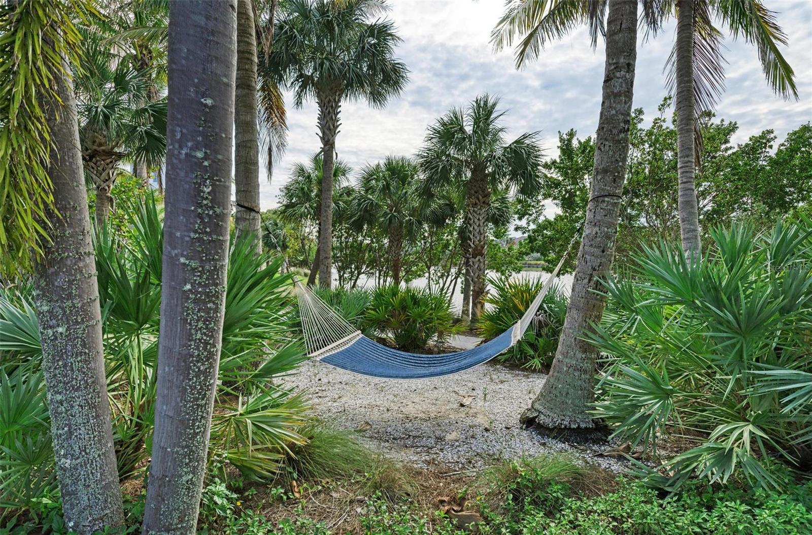 319 COMPASS POINT DR #201