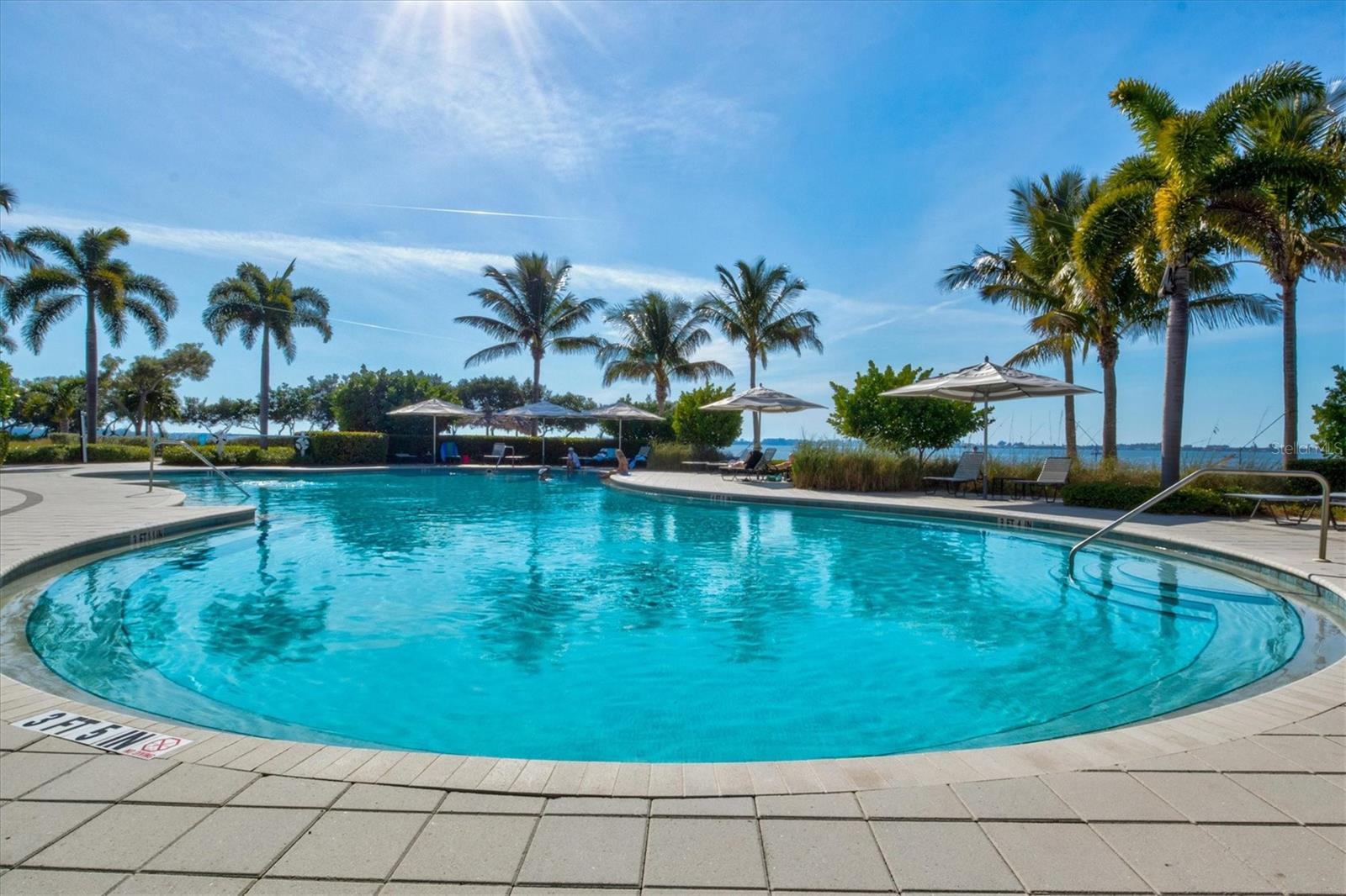319 COMPASS POINT DR #201