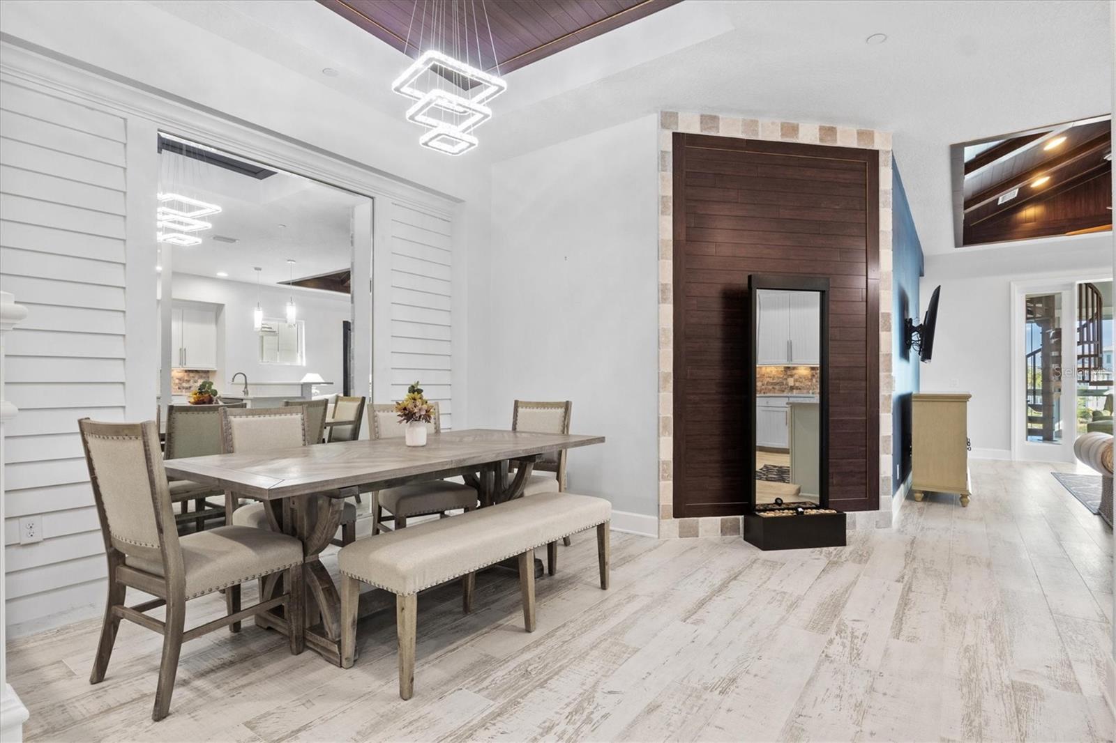 319 COMPASS POINT DR #201