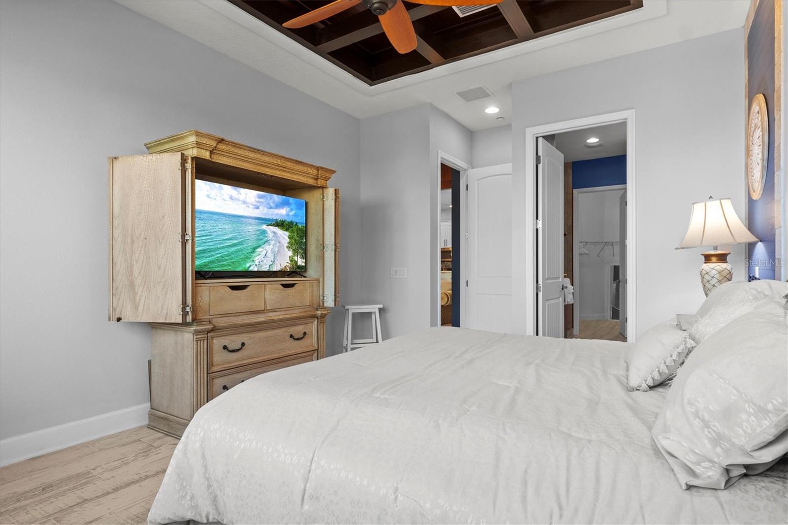 319 COMPASS POINT DR #201