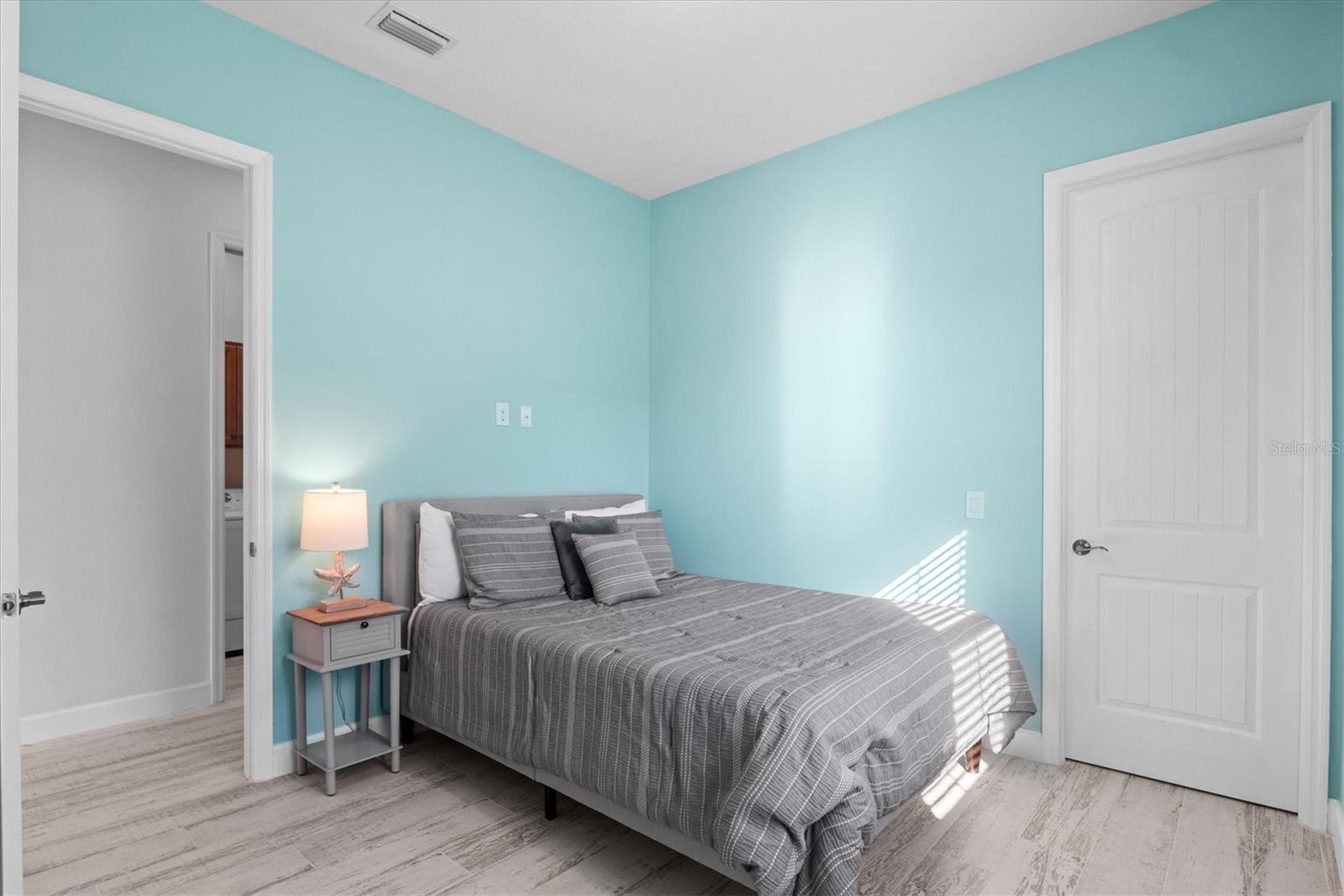 319 COMPASS POINT DR #201