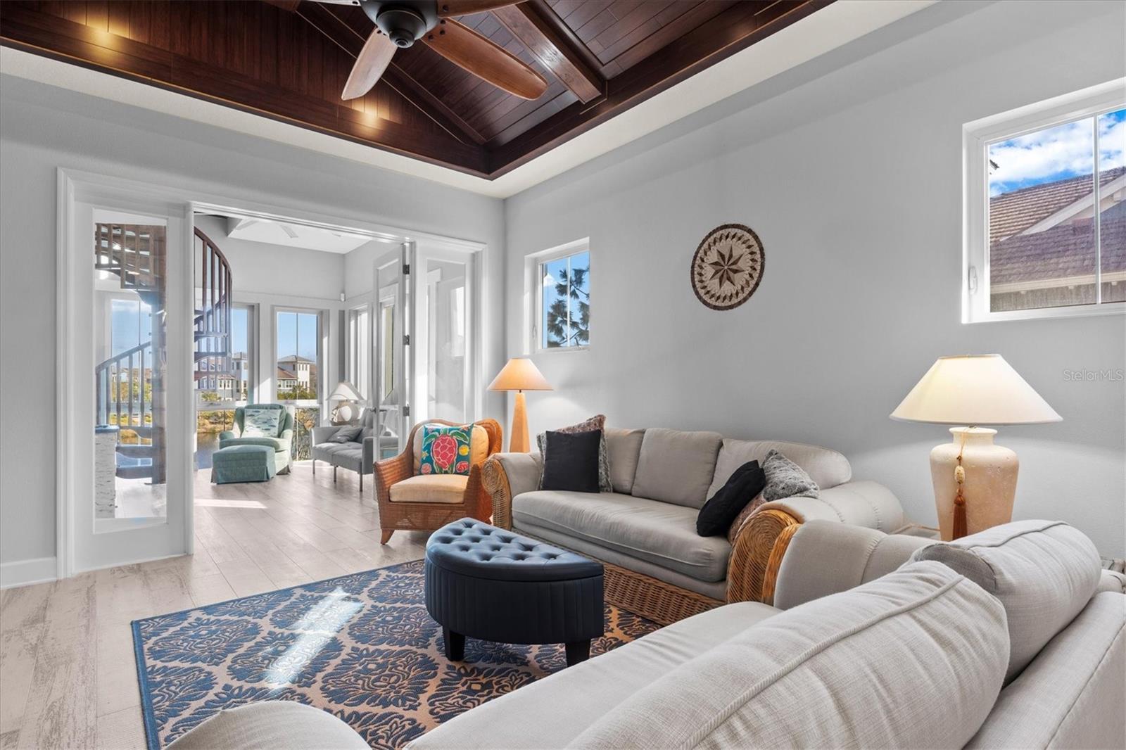 319 COMPASS POINT DR #201