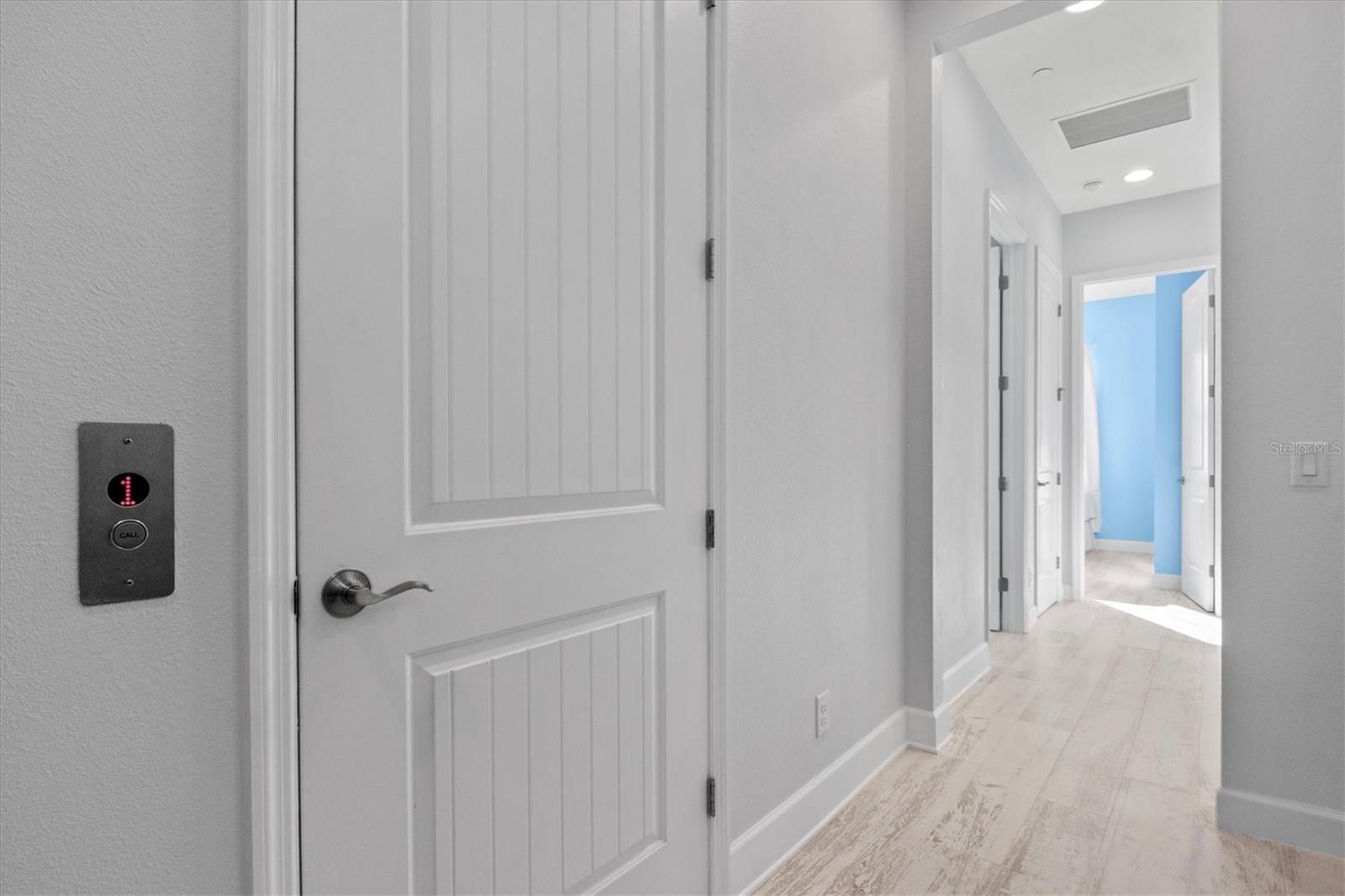 319 COMPASS POINT DR #201