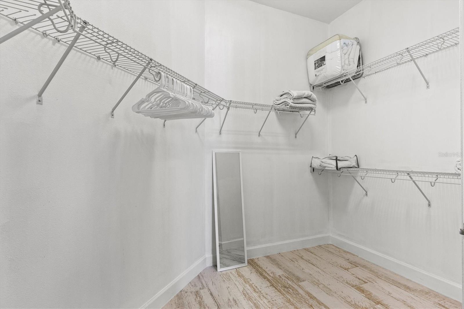 319 COMPASS POINT DR #201