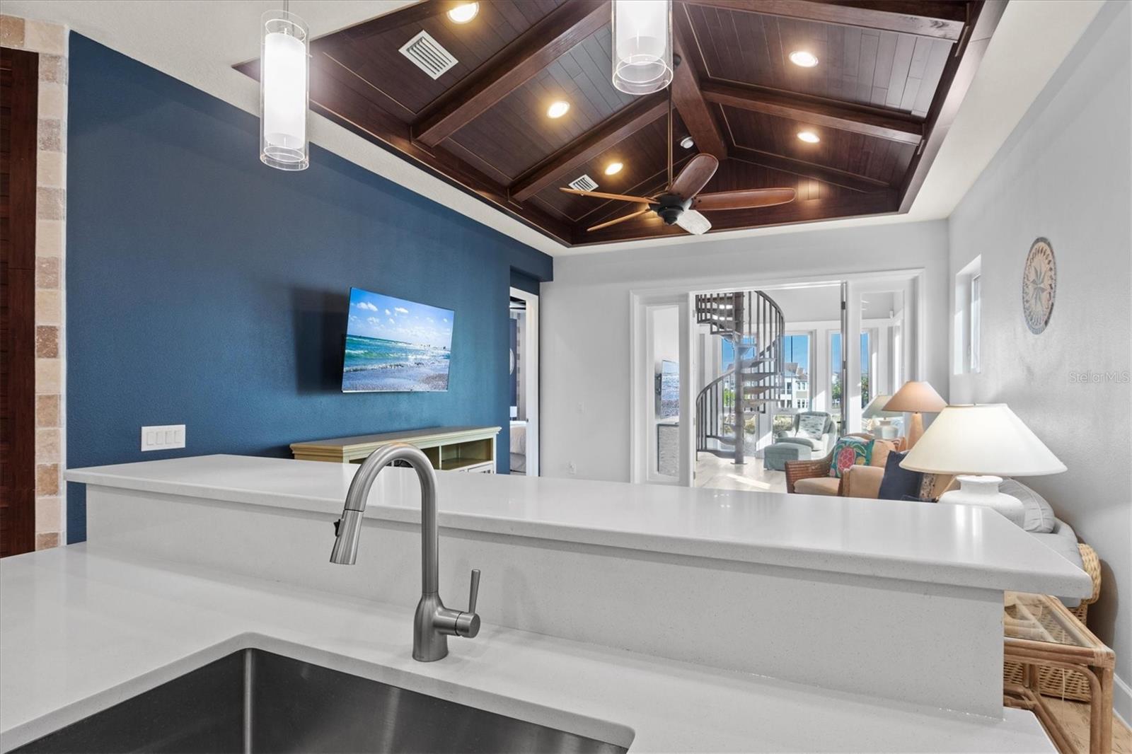 319 COMPASS POINT DR #201