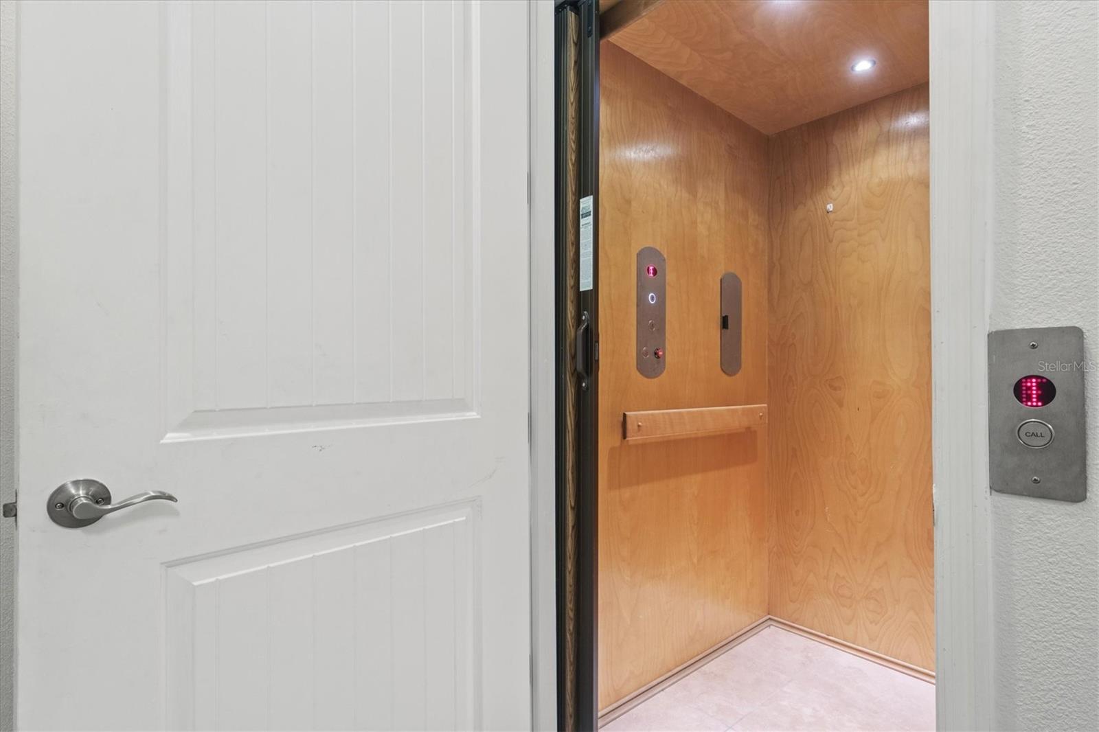 319 COMPASS POINT DR #201