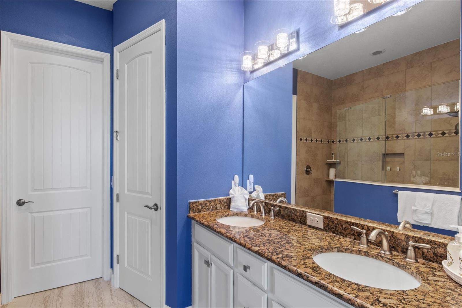 319 COMPASS POINT DR #201