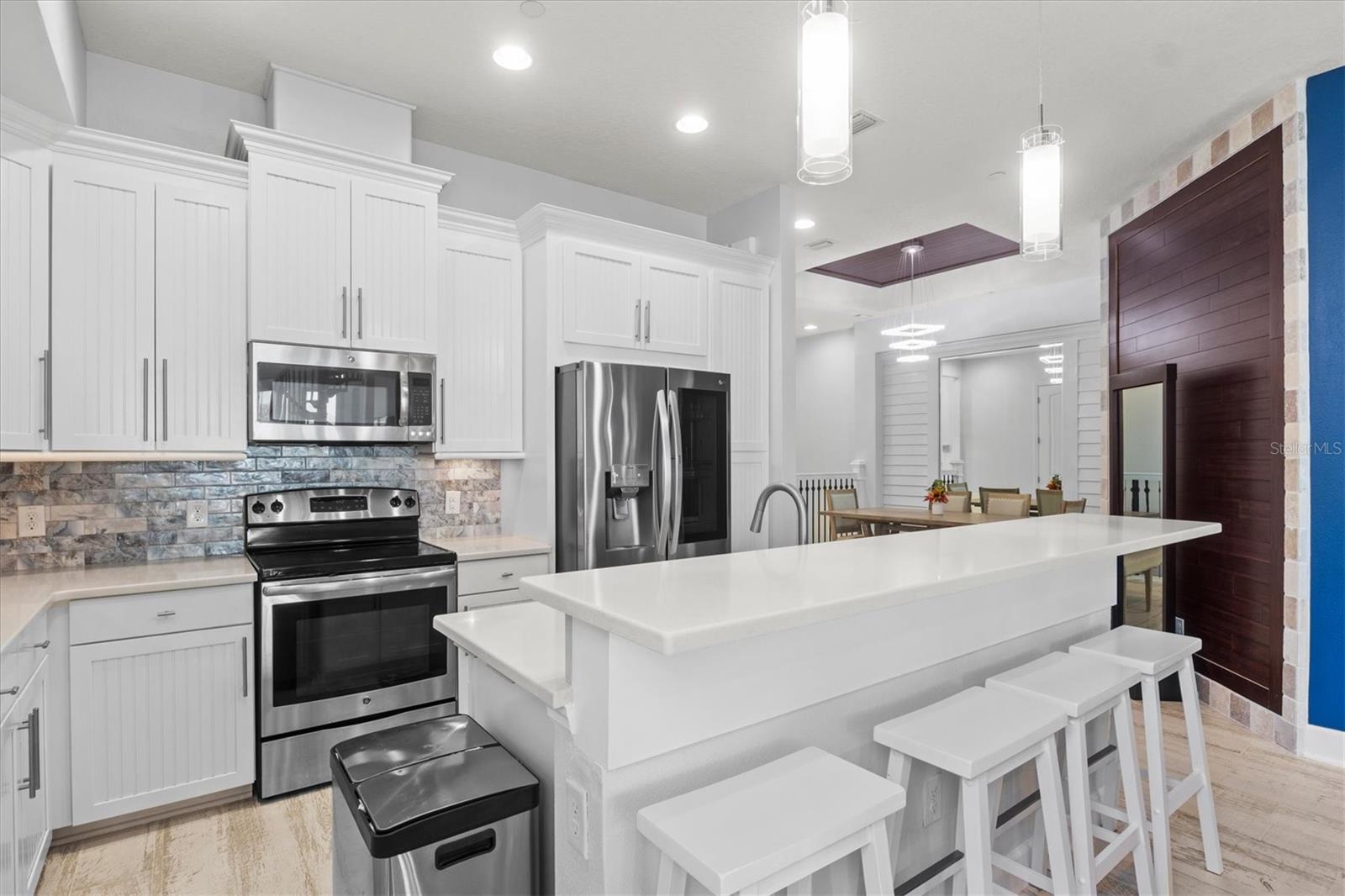 319 COMPASS POINT DR #201