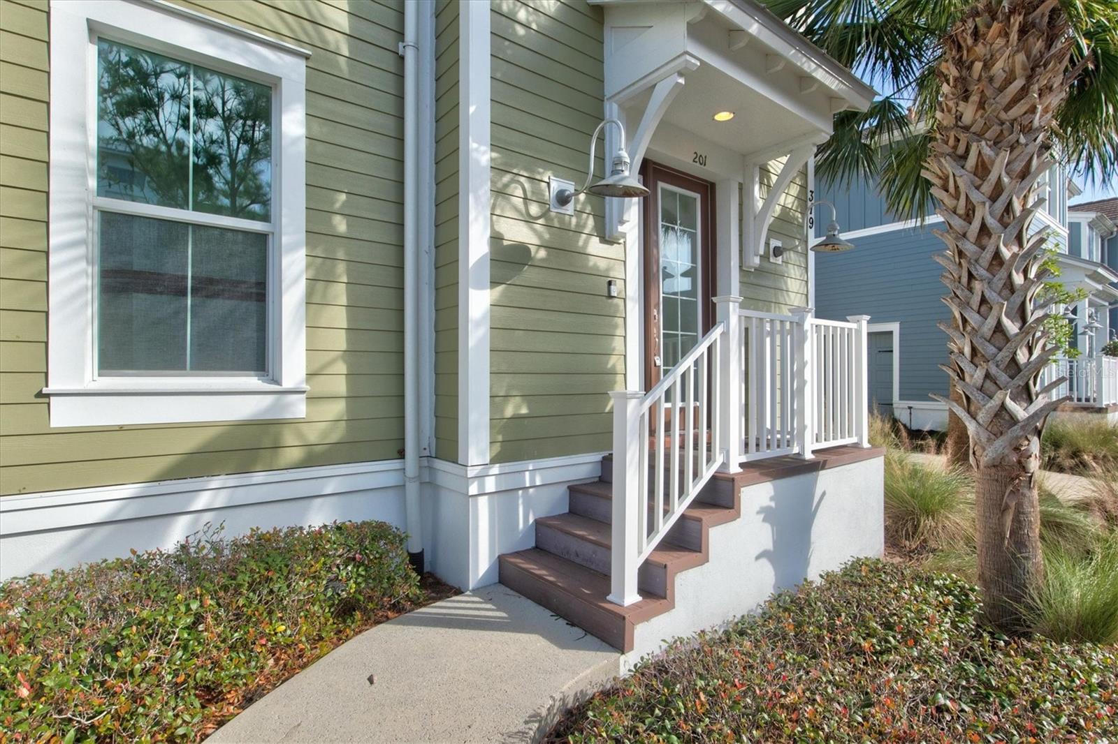 319 COMPASS POINT DR #201