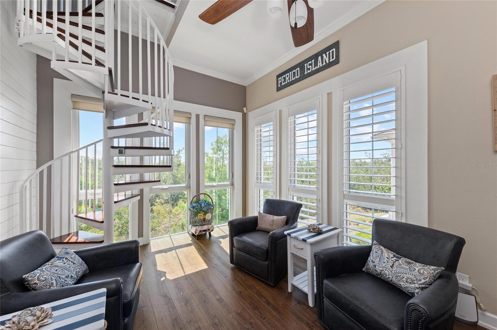 241 SAPPHIRE LAKE DR #201