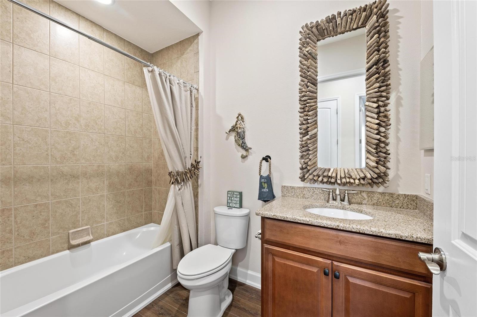 241 SAPPHIRE LAKE DR #201