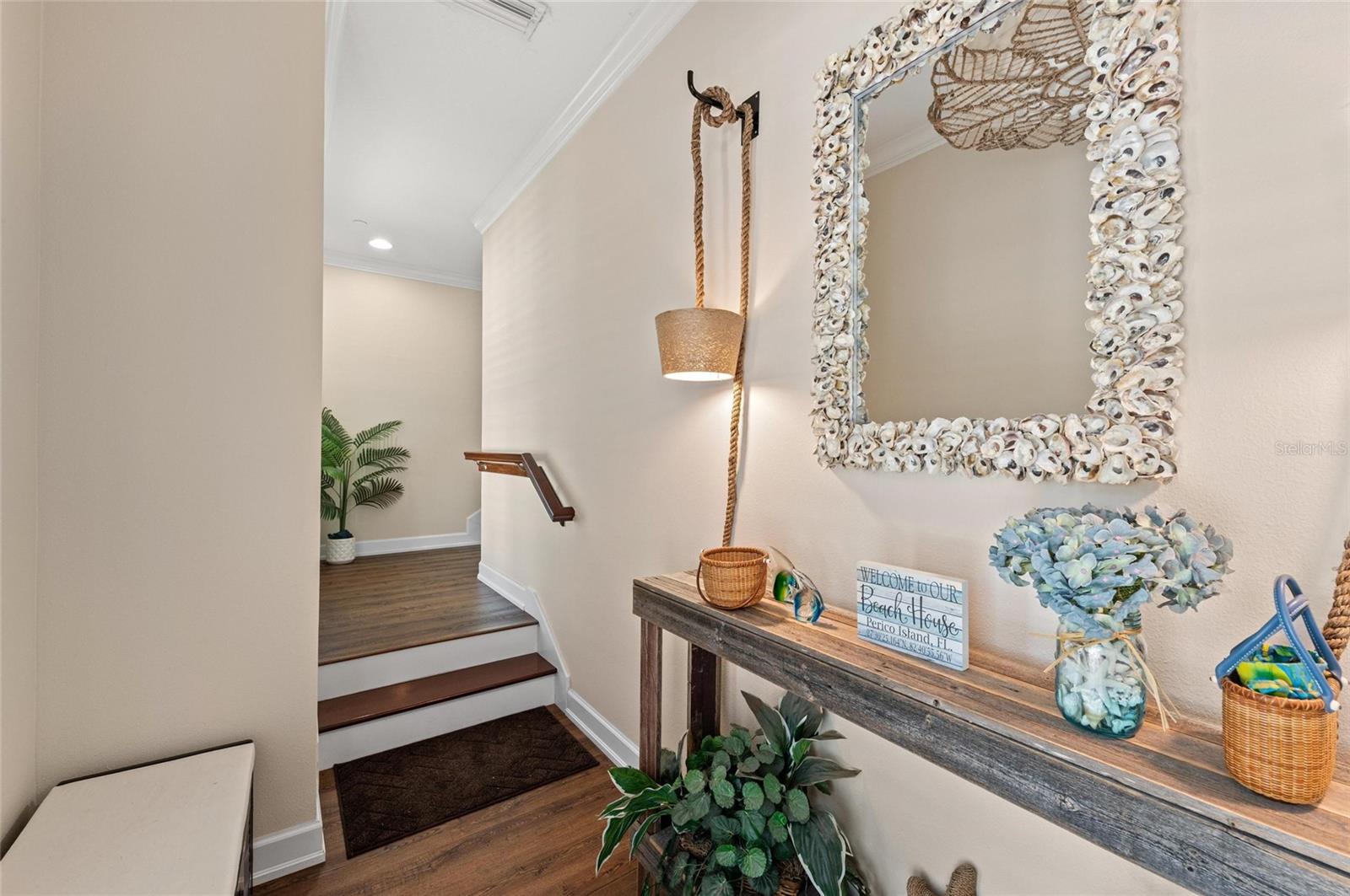 241 SAPPHIRE LAKE DR #201