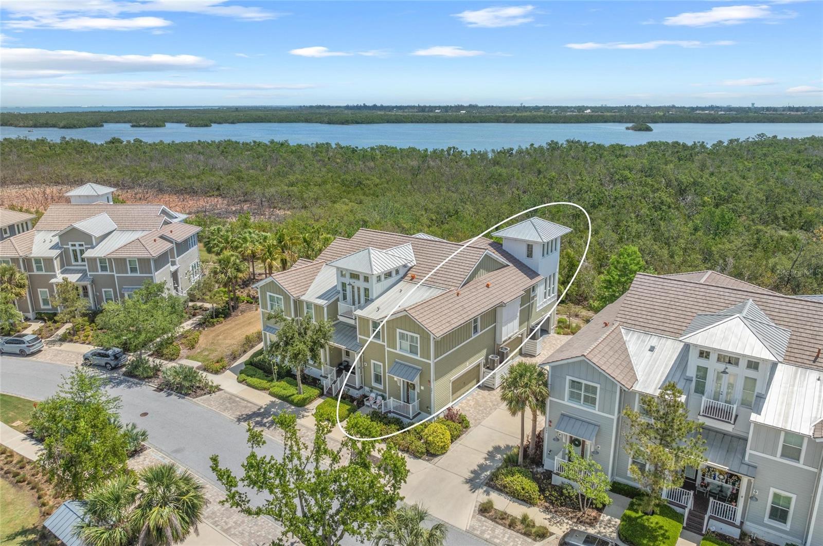 241 SAPPHIRE LAKE DR #201