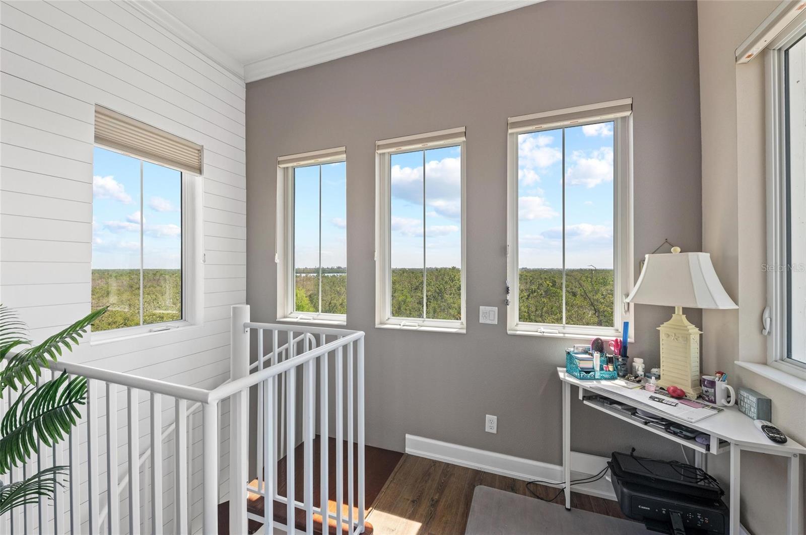 241 SAPPHIRE LAKE DR #201