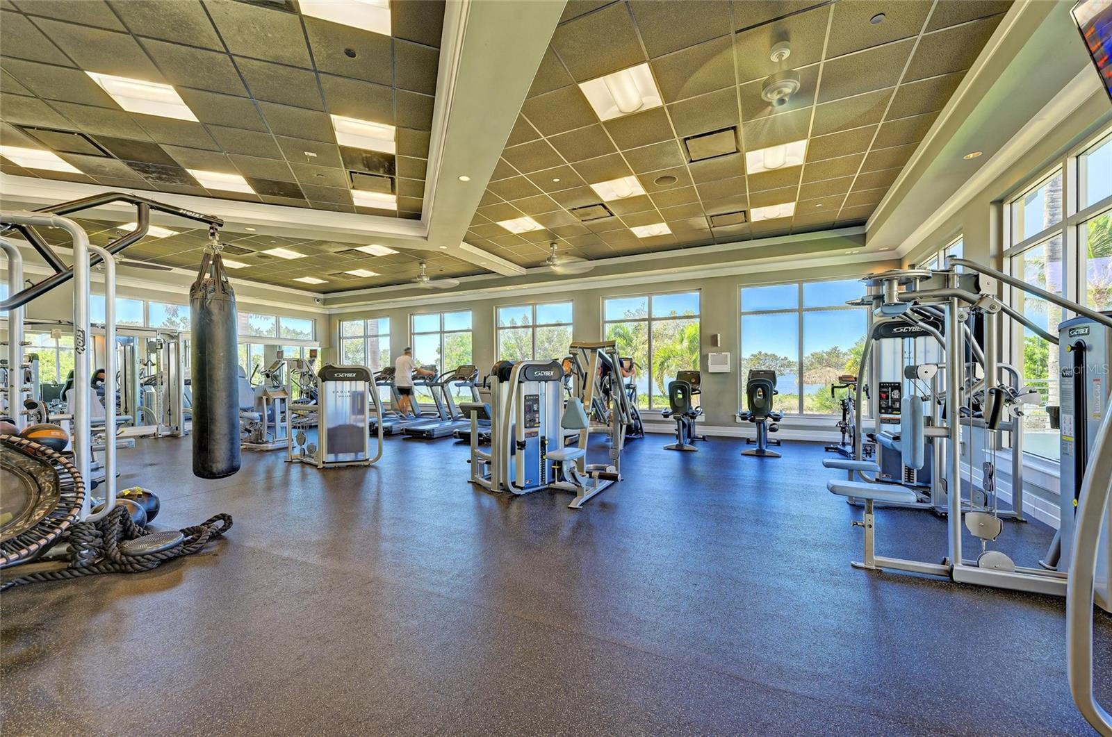 241 SAPPHIRE LAKE DR #201