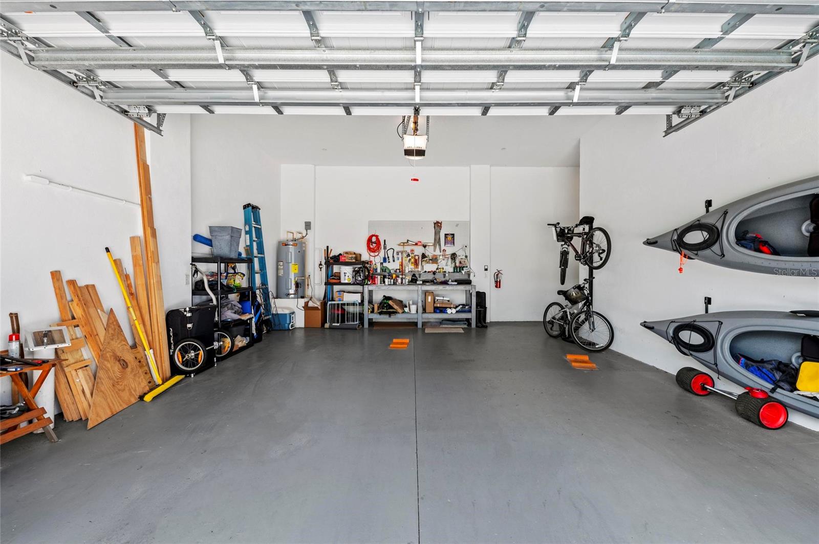 315 SAPPHIRE LAKE DR #101