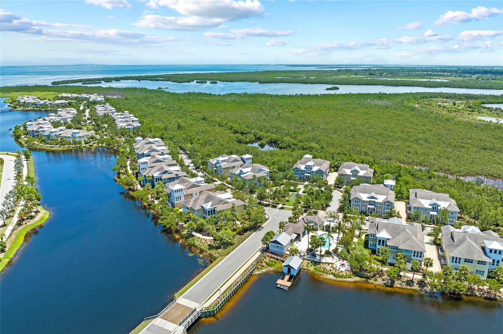 315 SAPPHIRE LAKE DR #101