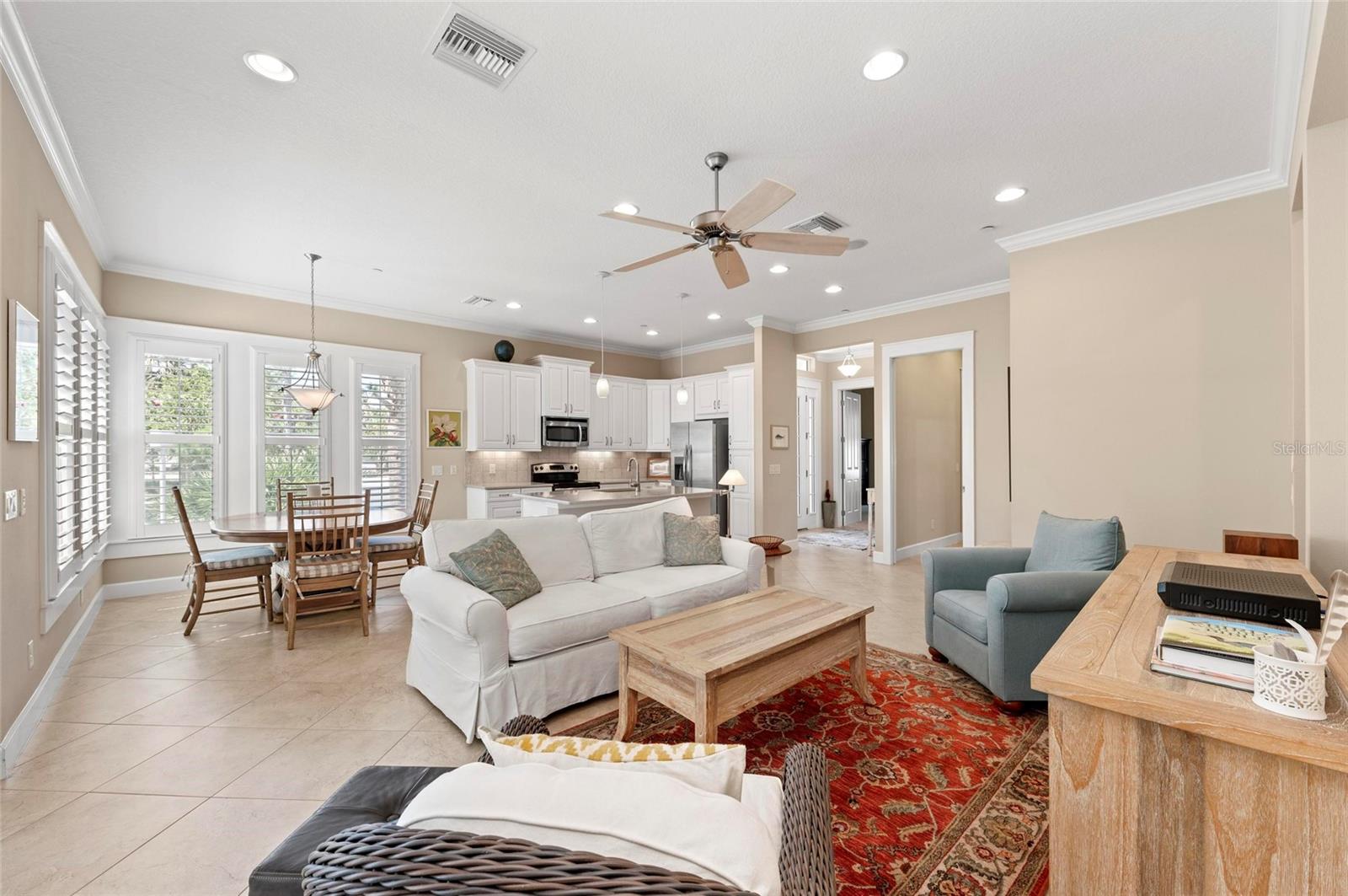 315 SAPPHIRE LAKE DR #101