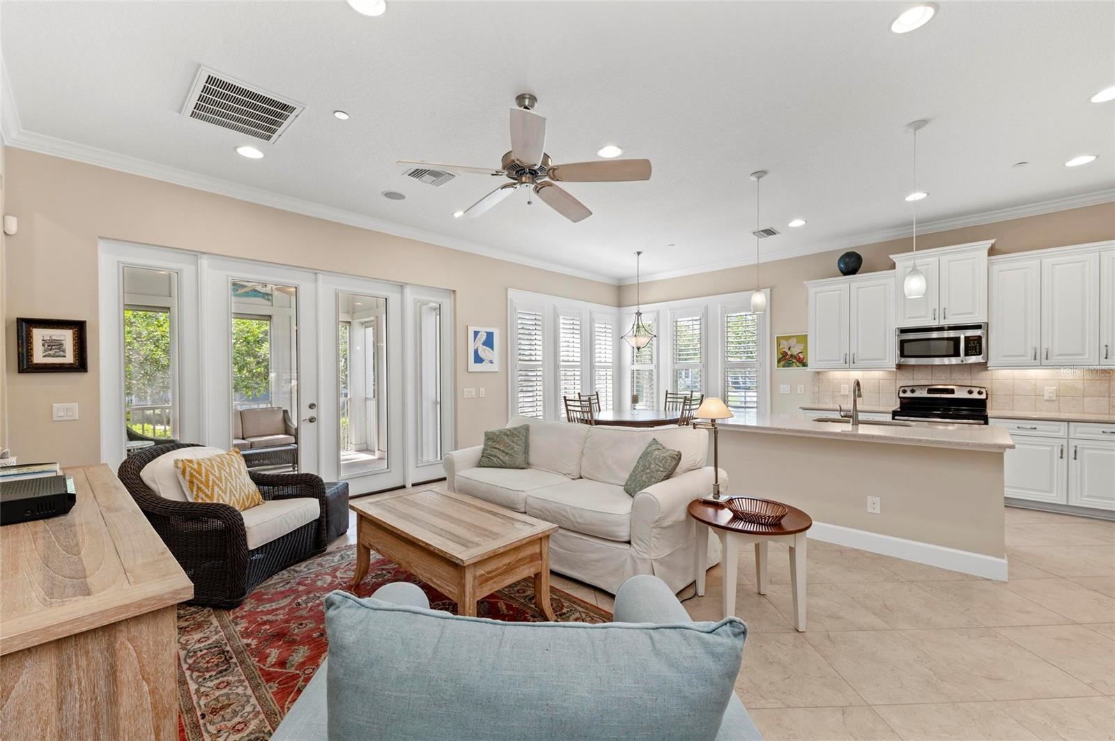 315 SAPPHIRE LAKE DR #101