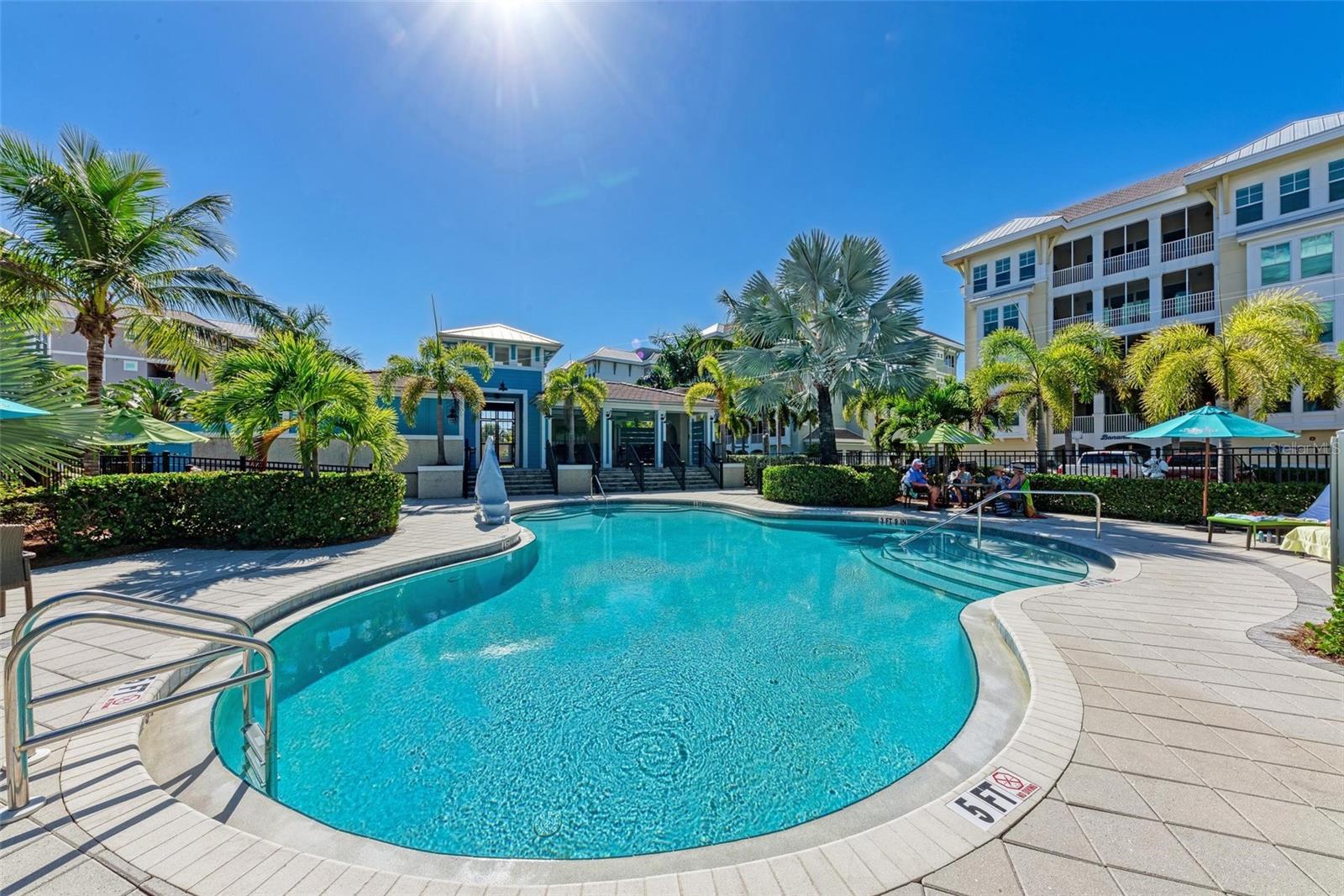 315 SAPPHIRE LAKE DR #101