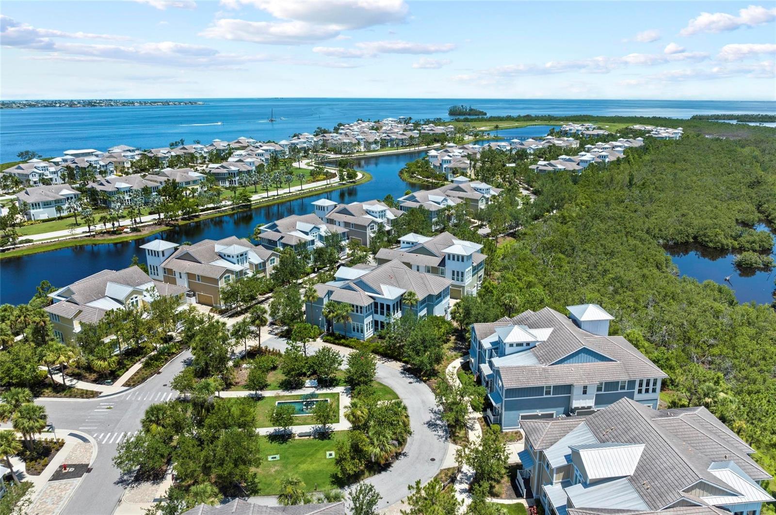 315 SAPPHIRE LAKE DR #101