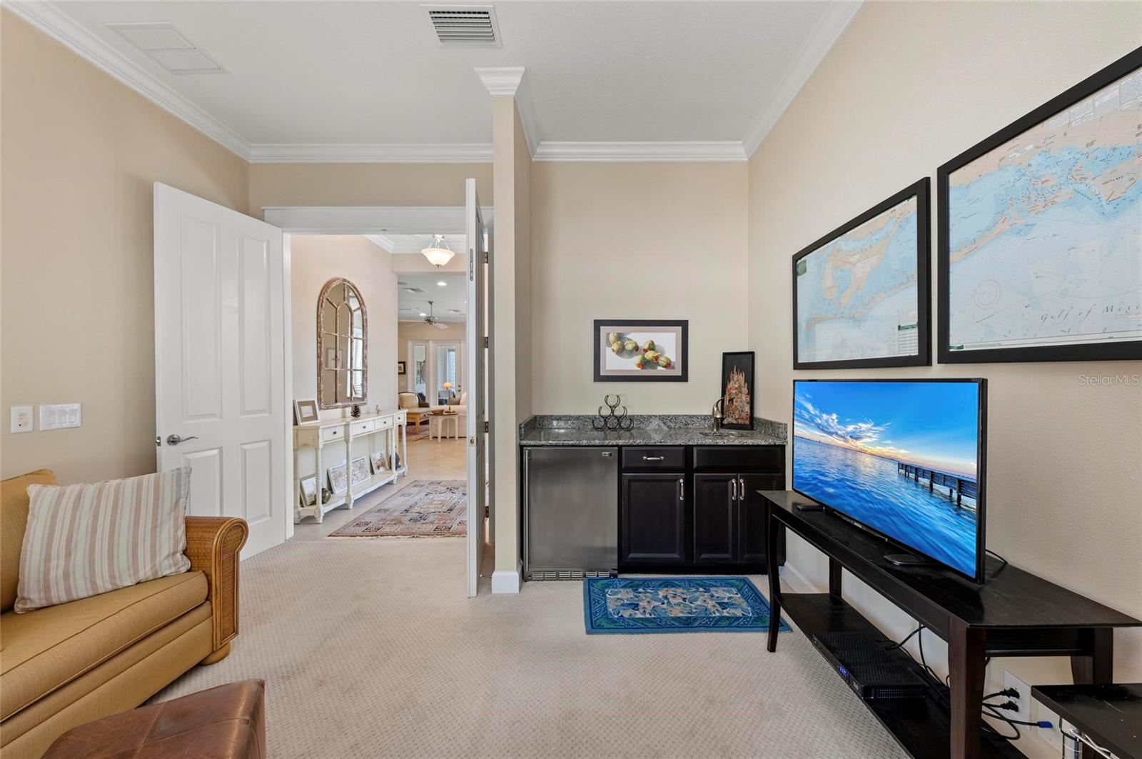 315 SAPPHIRE LAKE DR #101