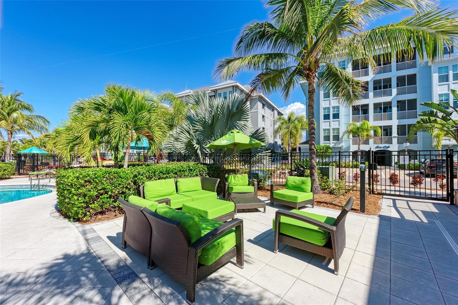 315 SAPPHIRE LAKE DR #101