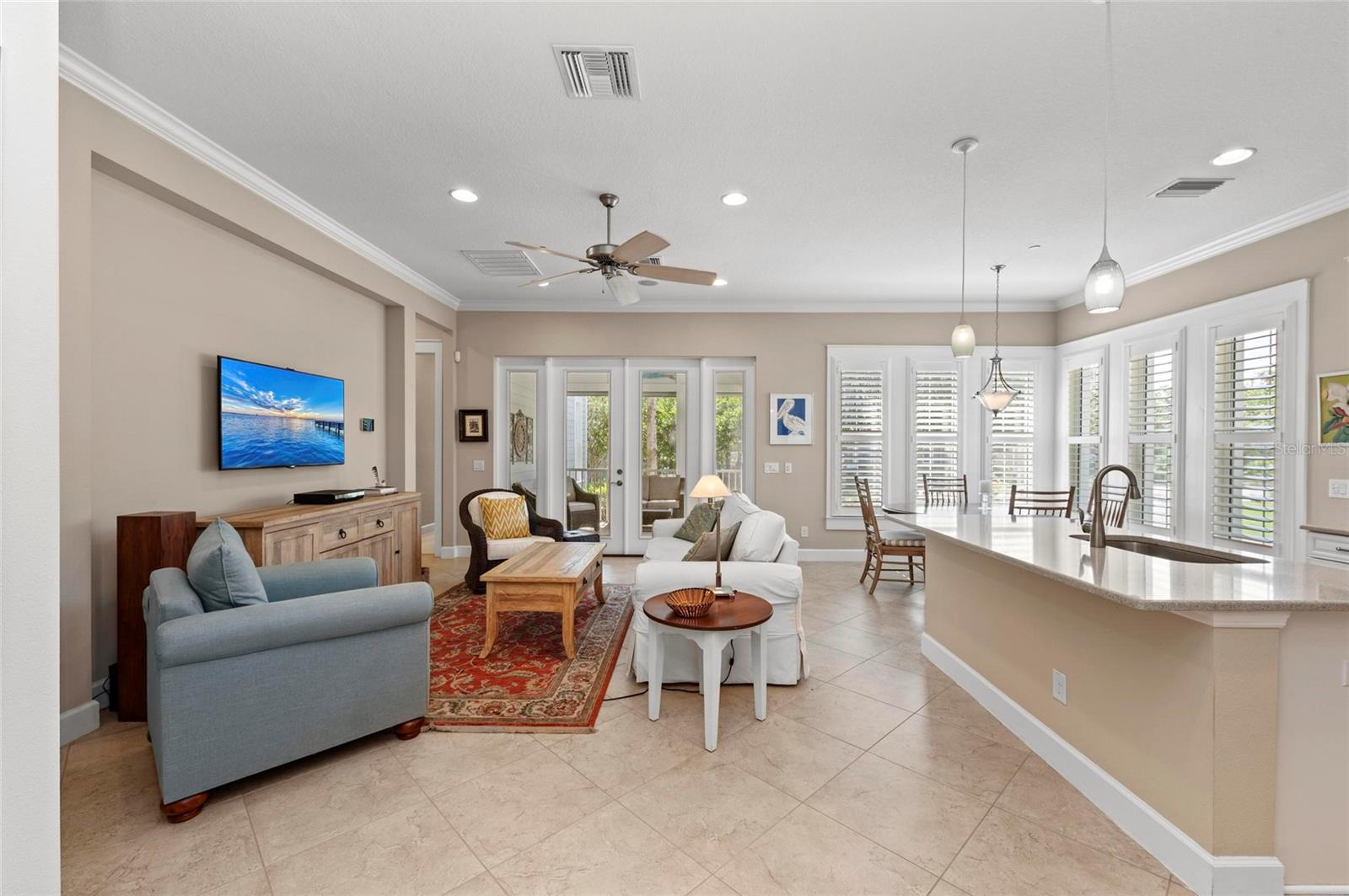 315 SAPPHIRE LAKE DR #101