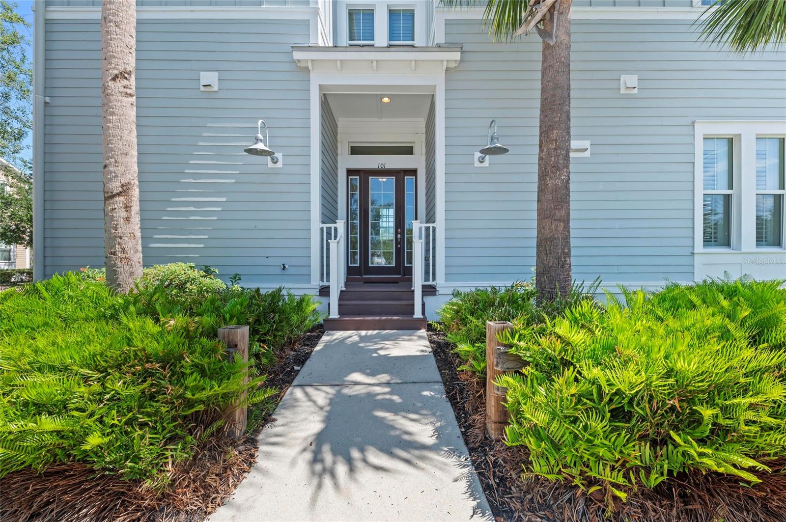 315 SAPPHIRE LAKE DR #101