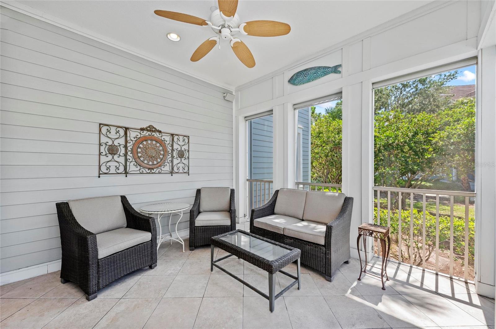 315 SAPPHIRE LAKE DR #101