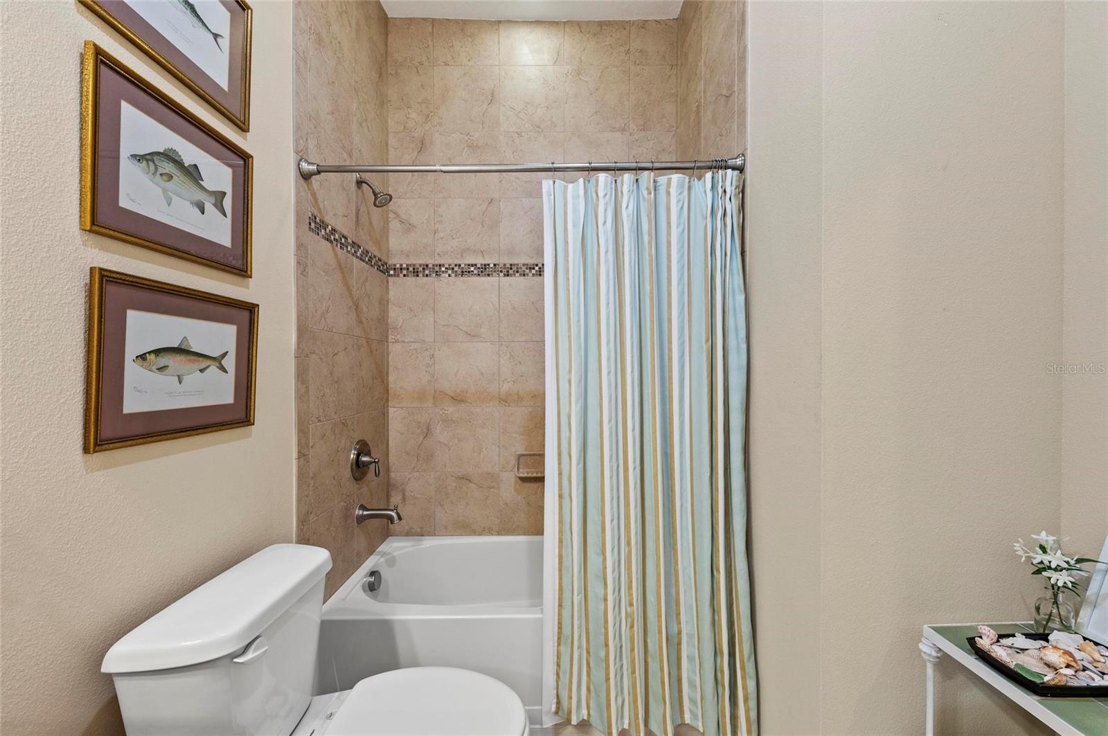 315 SAPPHIRE LAKE DR #101