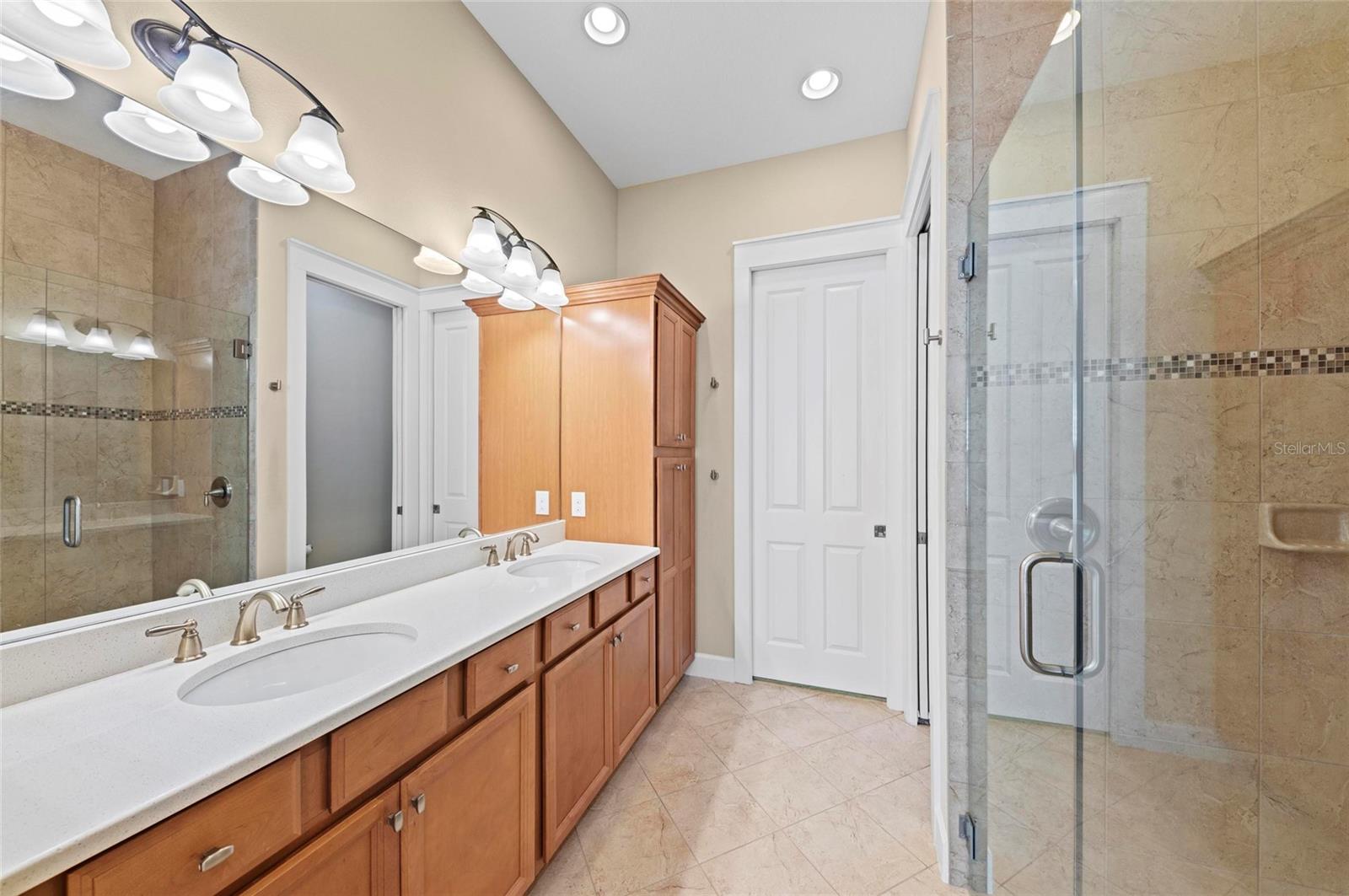 315 SAPPHIRE LAKE DR #101