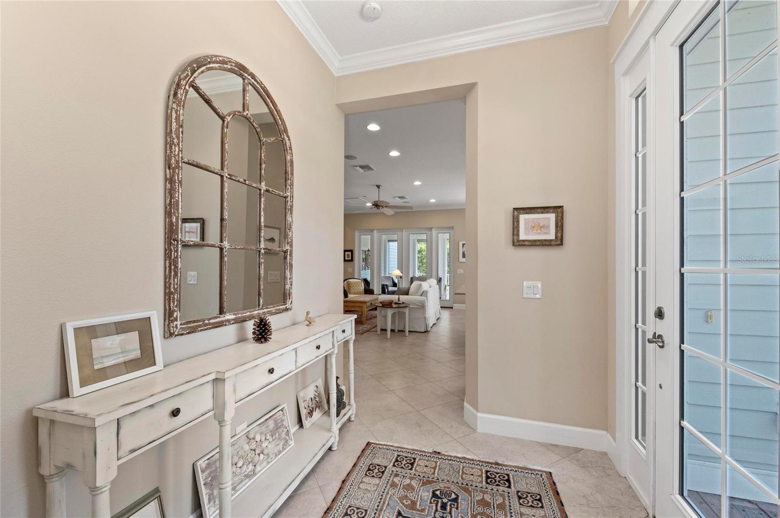 315 SAPPHIRE LAKE DR #101