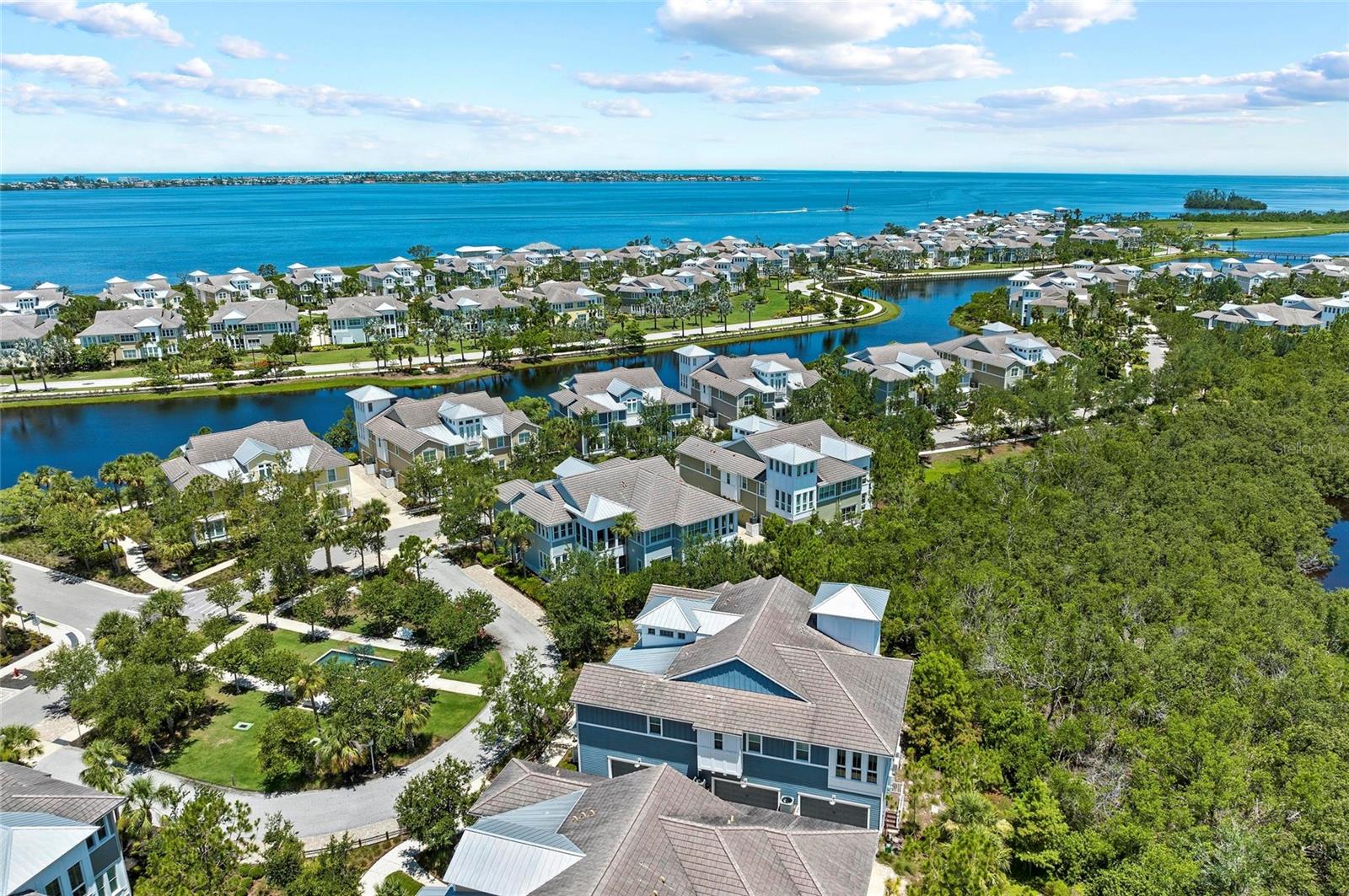 315 SAPPHIRE LAKE DR #101