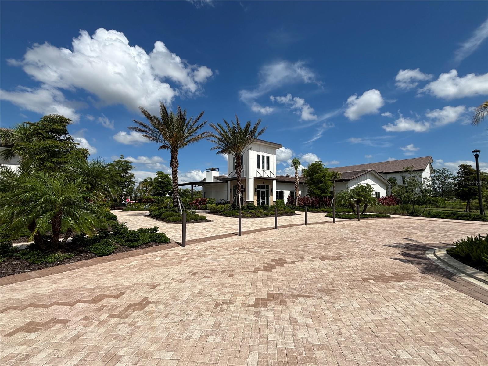 17745 CRESCENT MOON LOOP