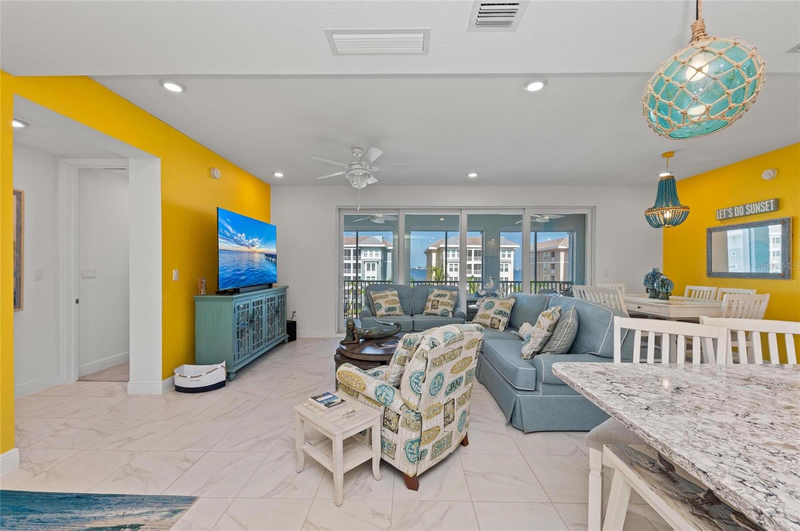387 ARUBA CIR #301