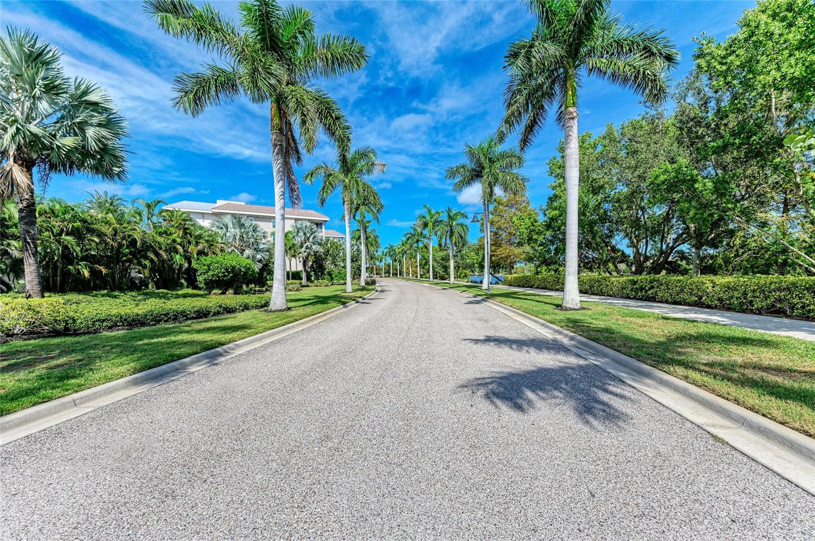 387 ARUBA CIR #301
