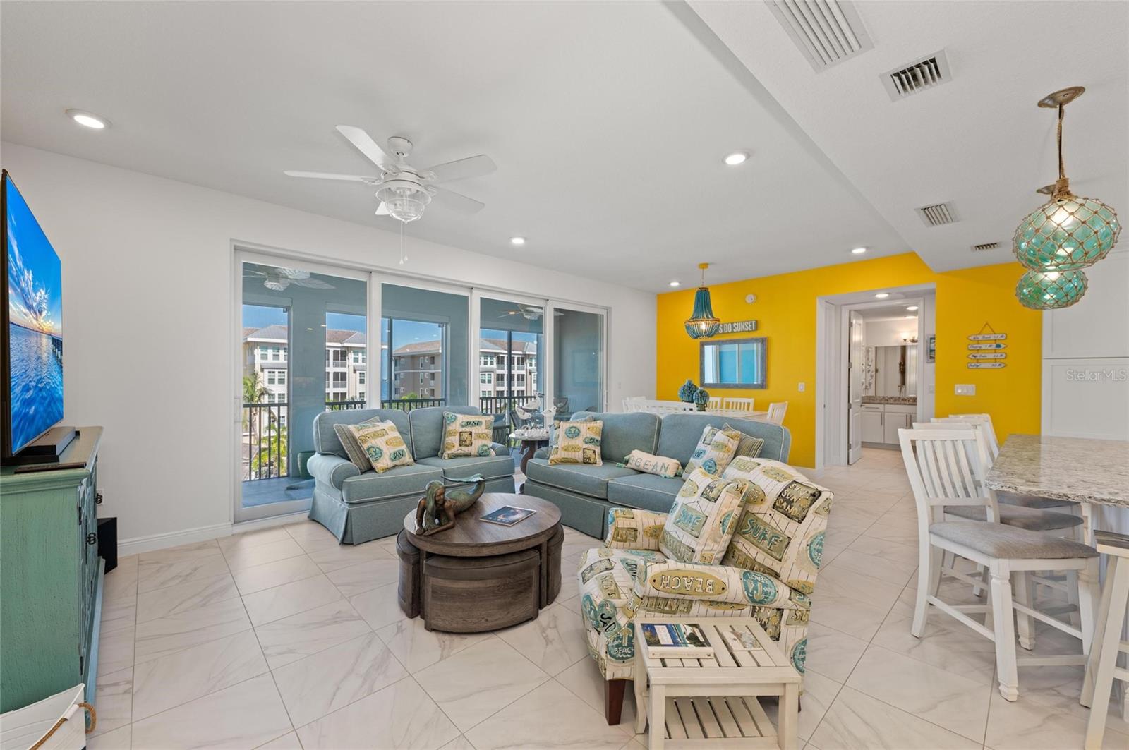 387 ARUBA CIR #301